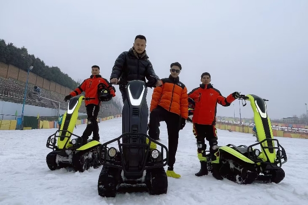 Perfektný spoločník pre outdoorové aktivity ： Elektrické snežné skútre