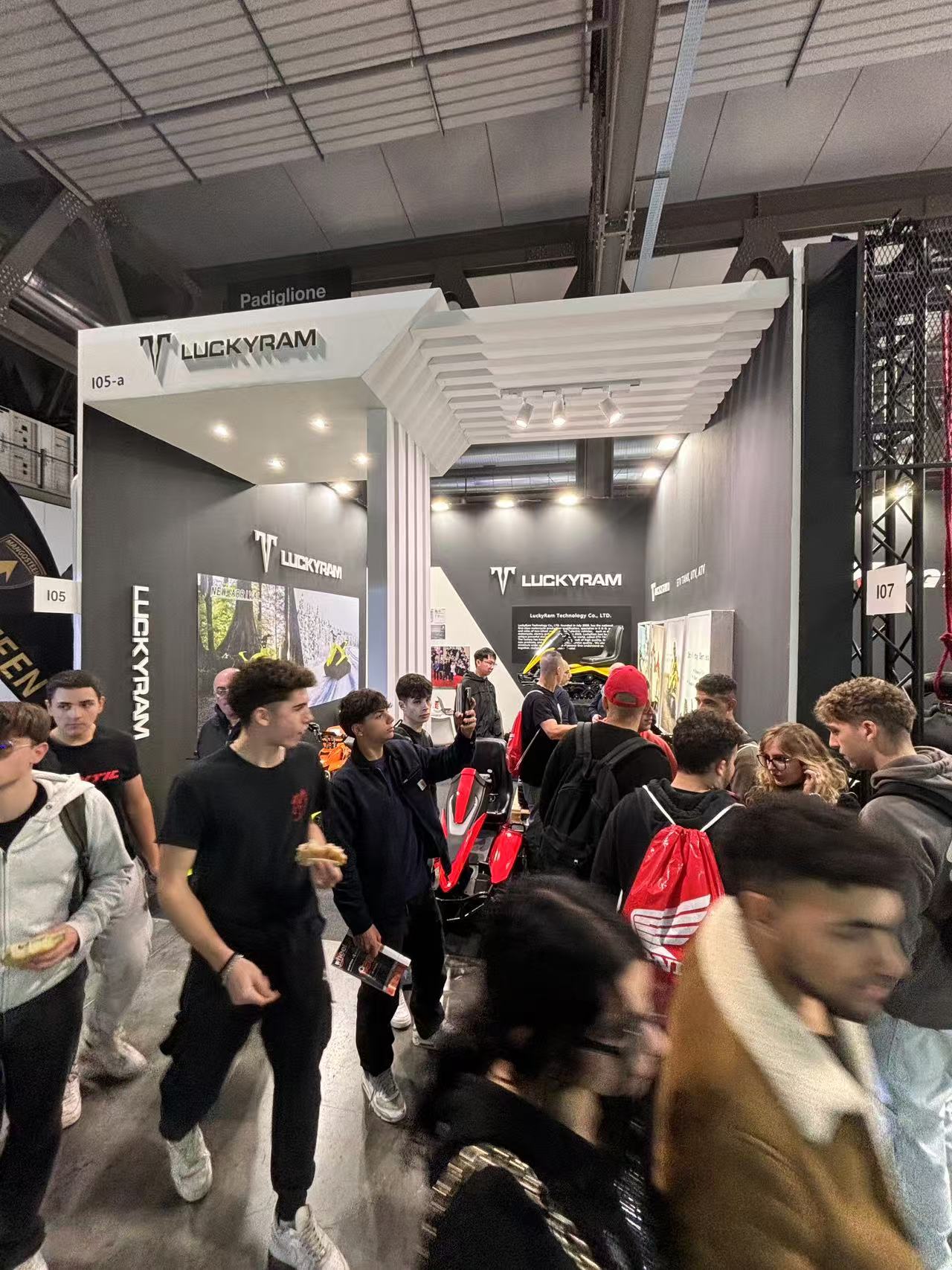 Tank ETV svieti na EICMA 2024